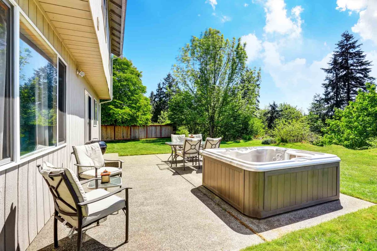 How much does hot tub removal cost?