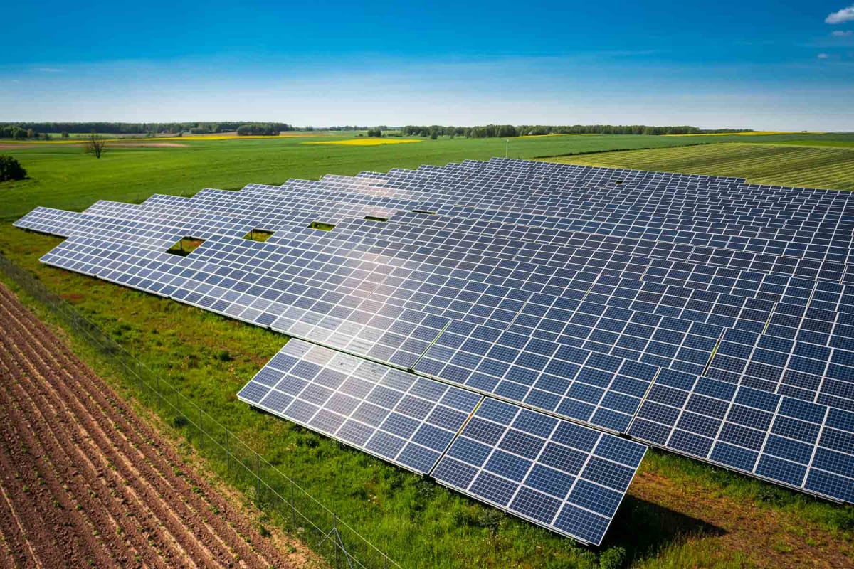 How much does a solar farm cost?