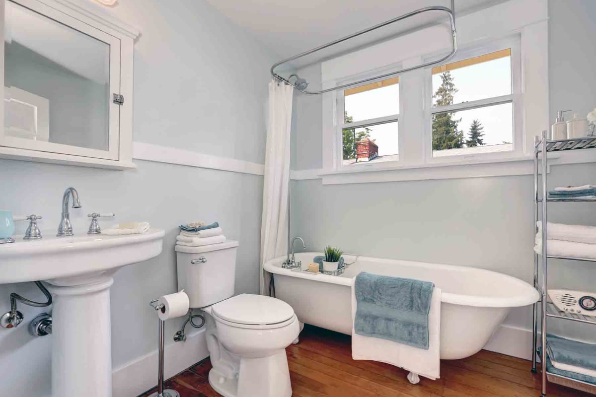 How much does bathroom demolition cost?