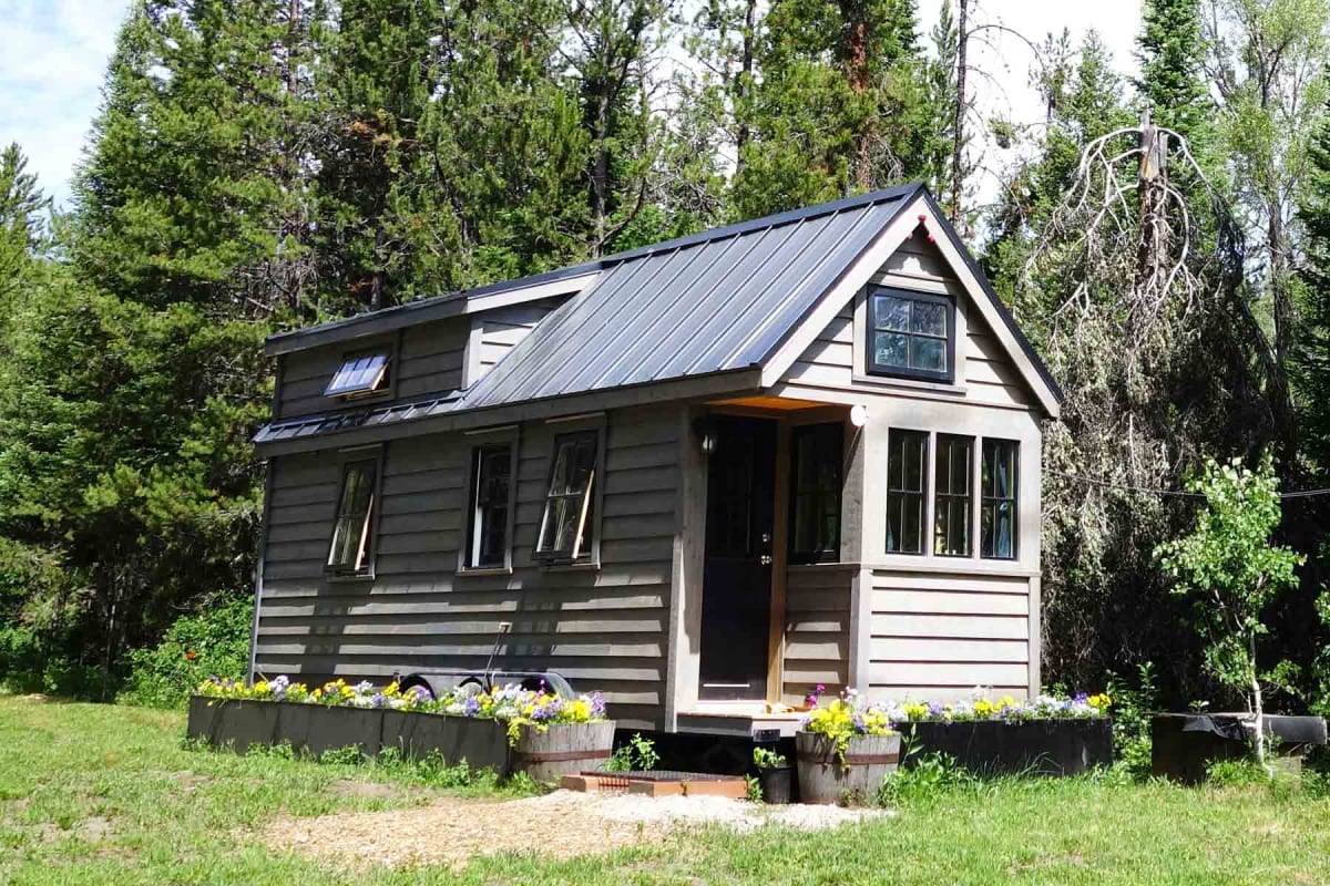 How Much Does A Tiny House Cost? (2024 Prices) - HomeGuide