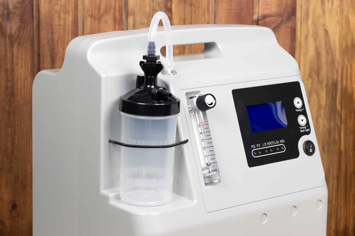 How much does an oxygen concentrator cost?