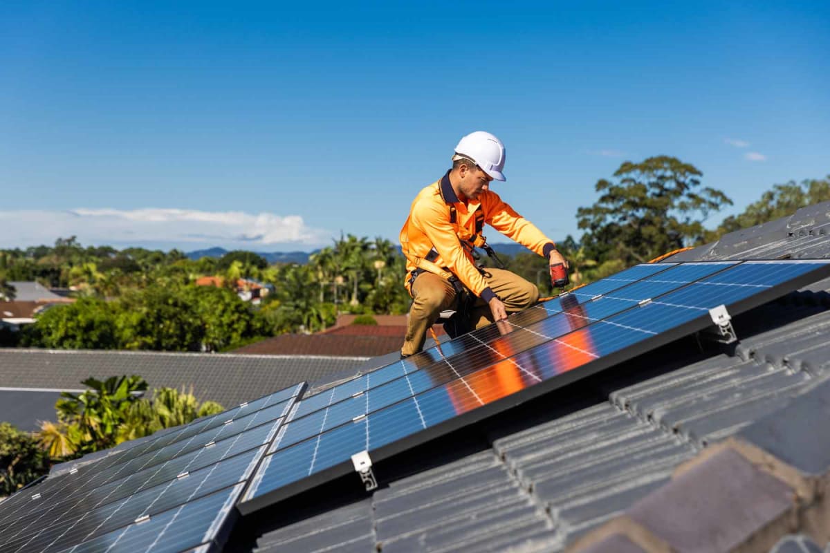 How much does solar panel maintenance cost?