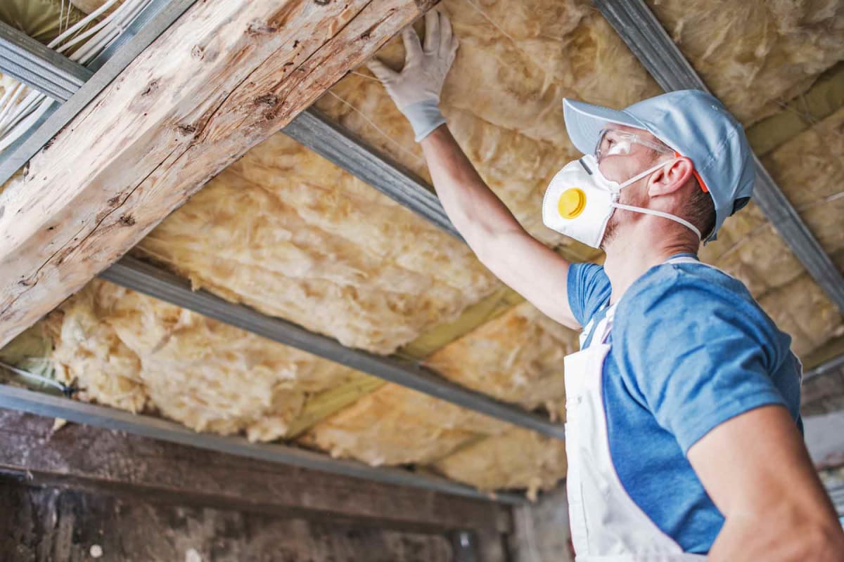 How much does attic insulation removal cost?