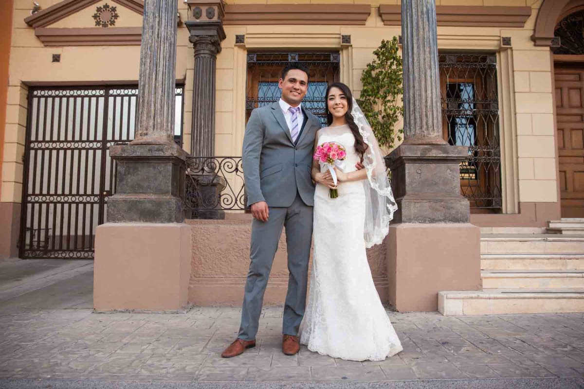 How much does it cost to get married at the courthouse?