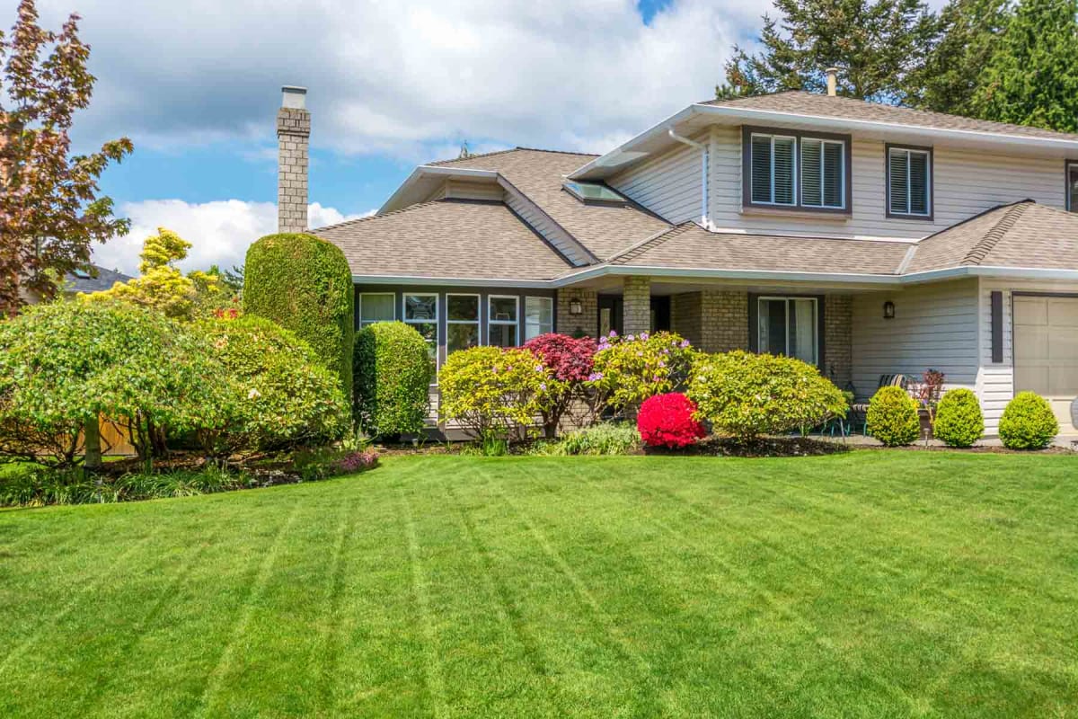 Does landscaping increase home value?