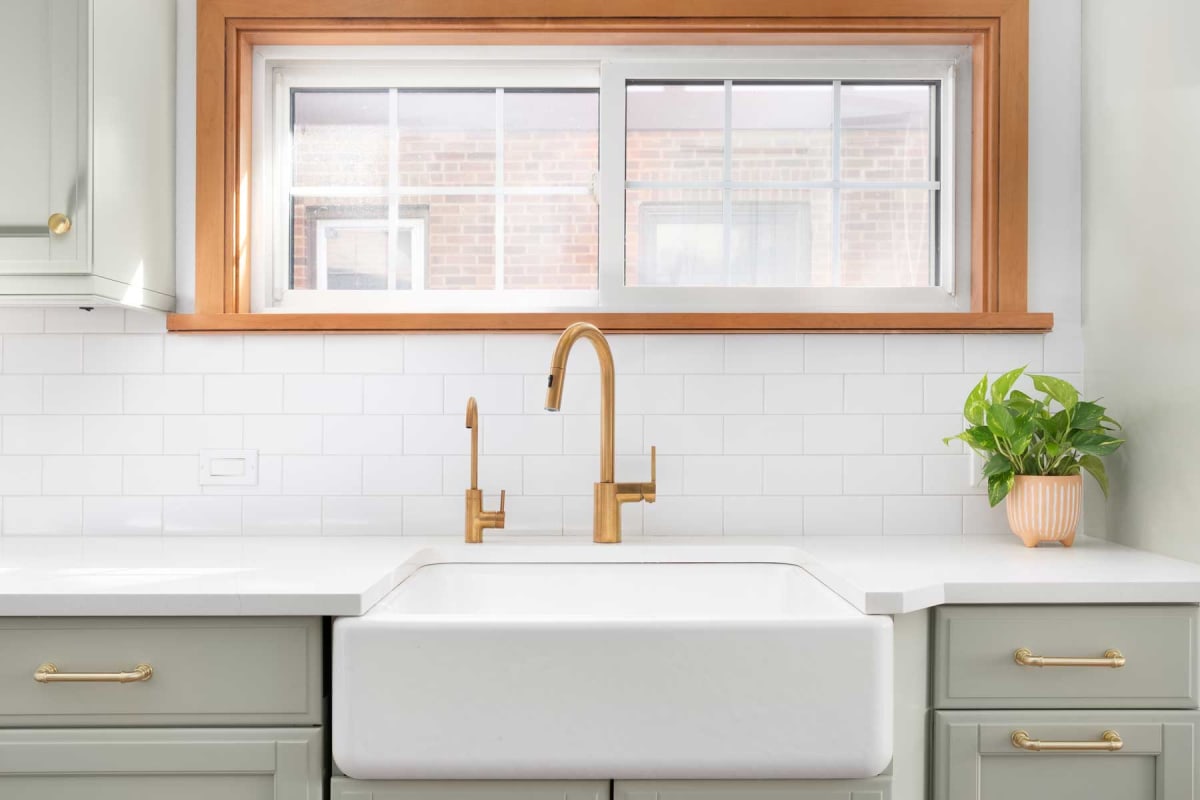 How much does a farmhouse sink cost?