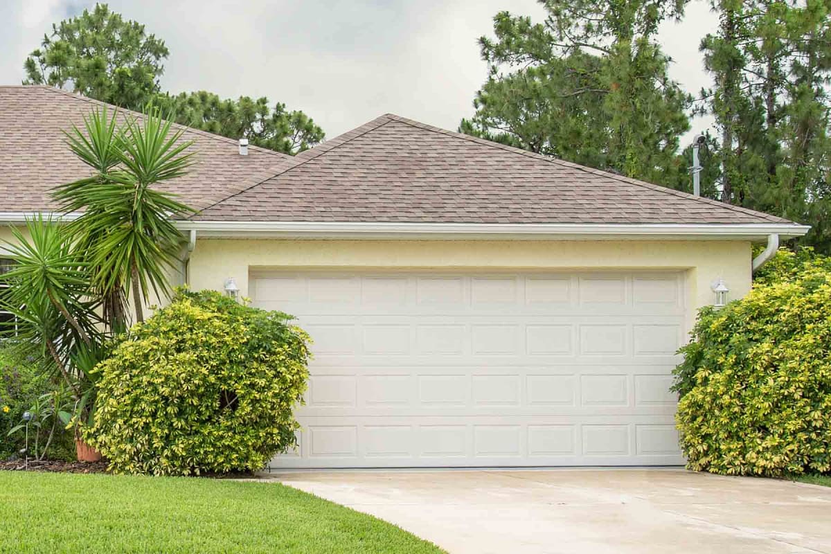 How much does a hurricane garage door cost?