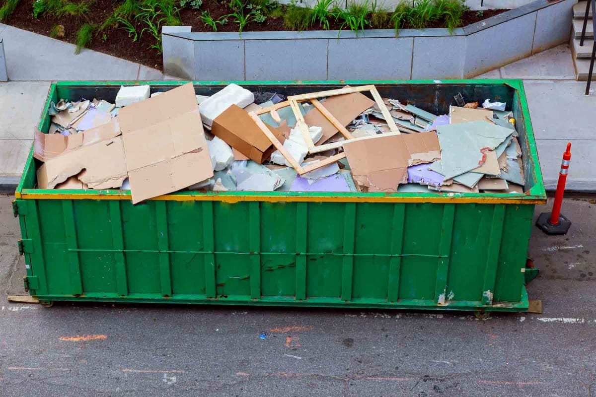 How much does construction debris removal cost?