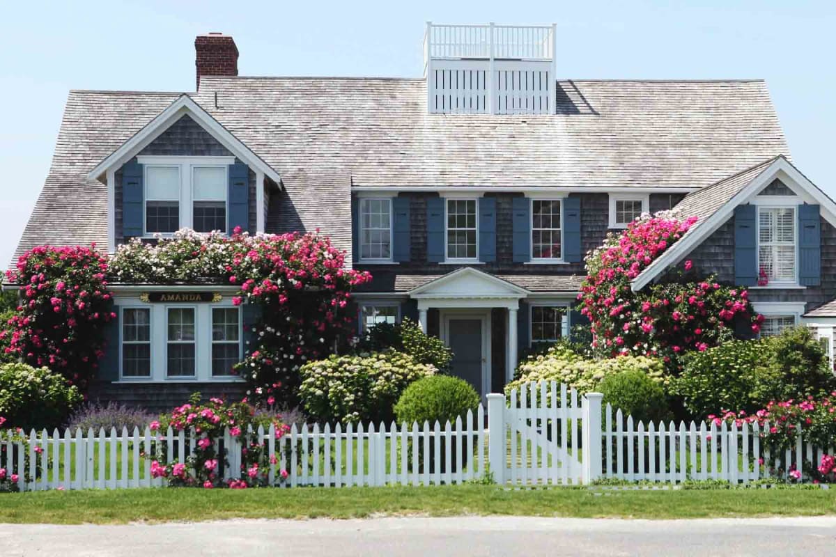 How much does it cost to build a house in Massachusetts?