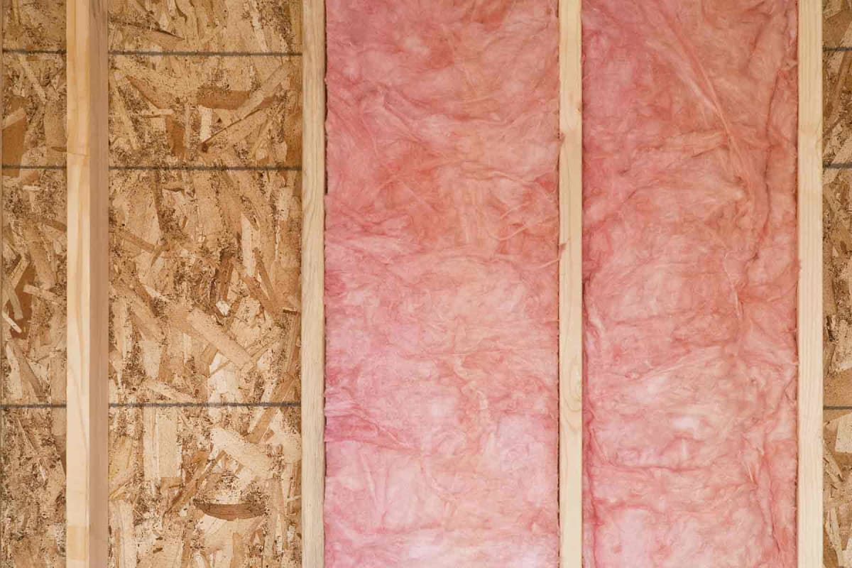 How much does it cost to insulate a wall?