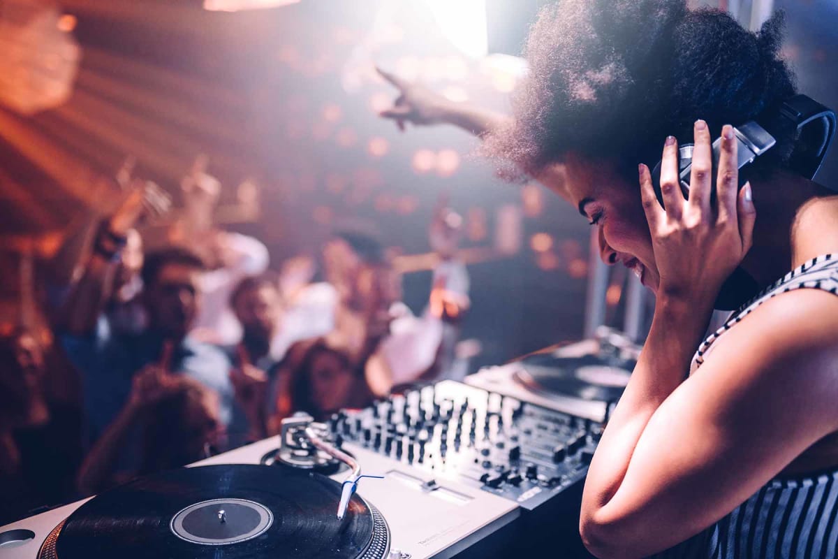 How to become a DJ: Your Step-by-Step Guide