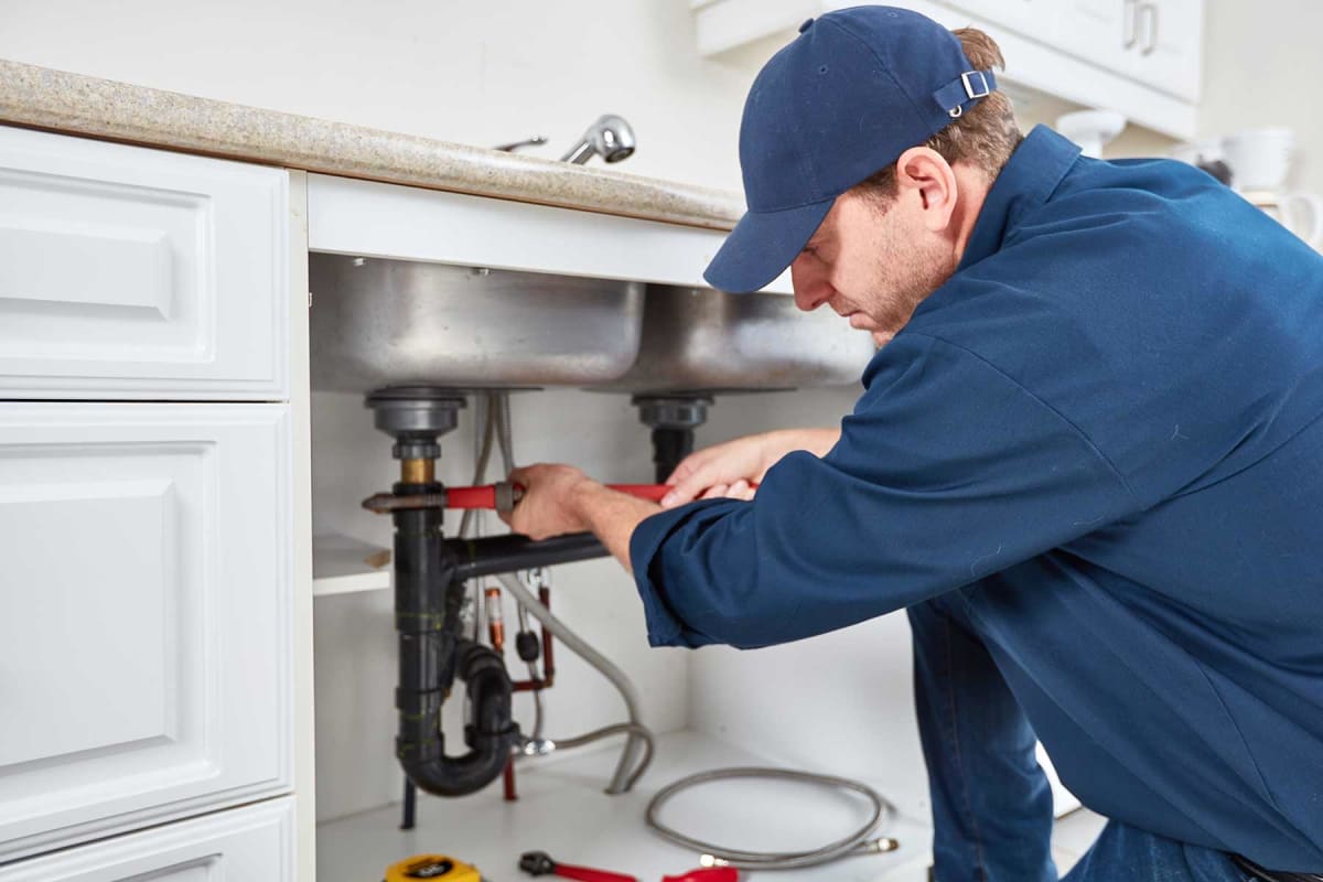 How much does a plumber sink repair cost?
