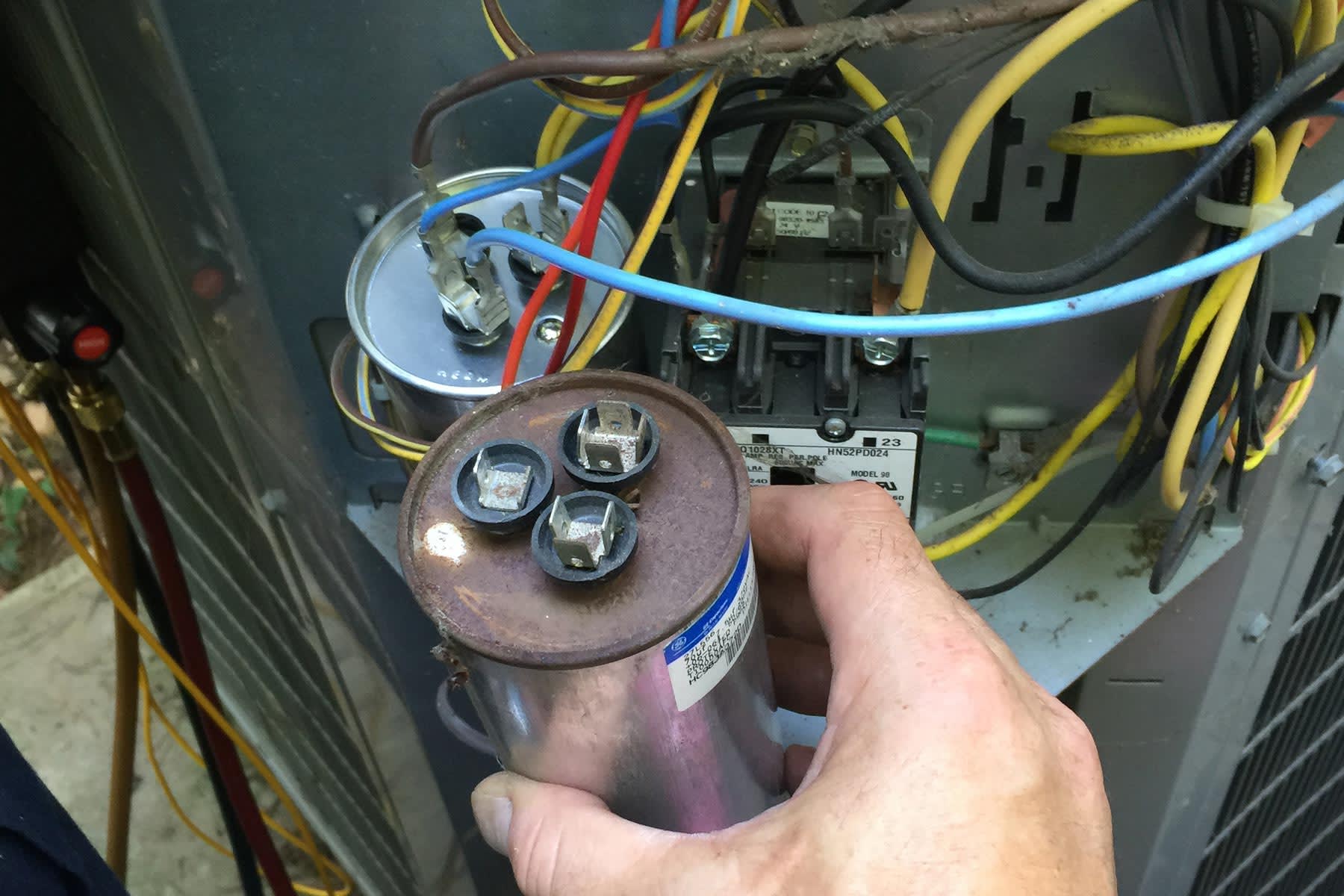 ac capacitor inside unit