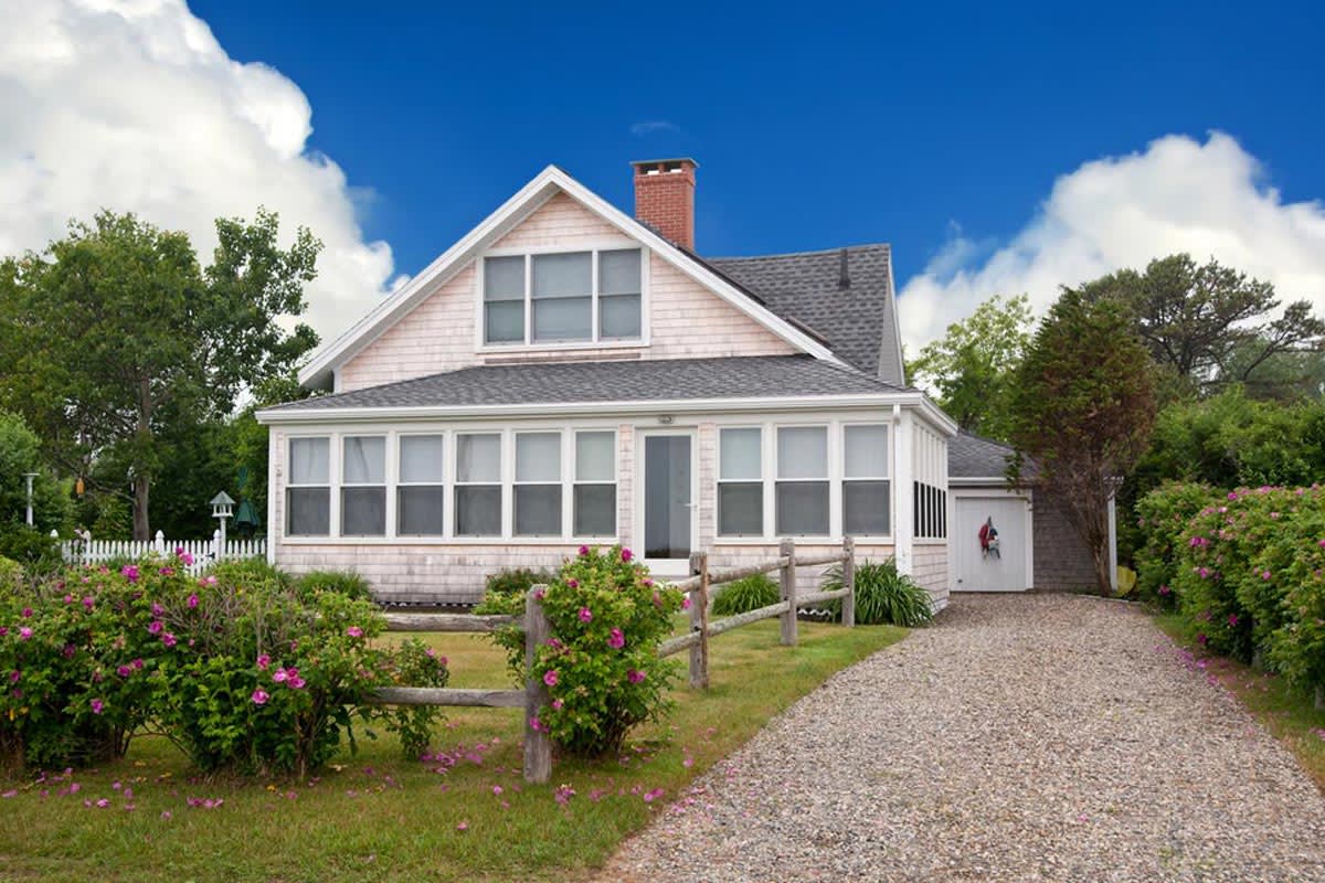 2023 Gravel Driveway Costs — Gravel Road & Driveway Calculator