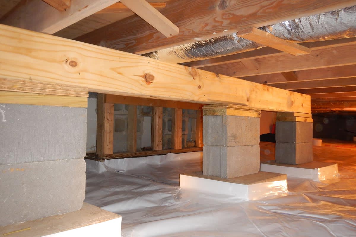 How much does crawl space repair and cleaning cost?