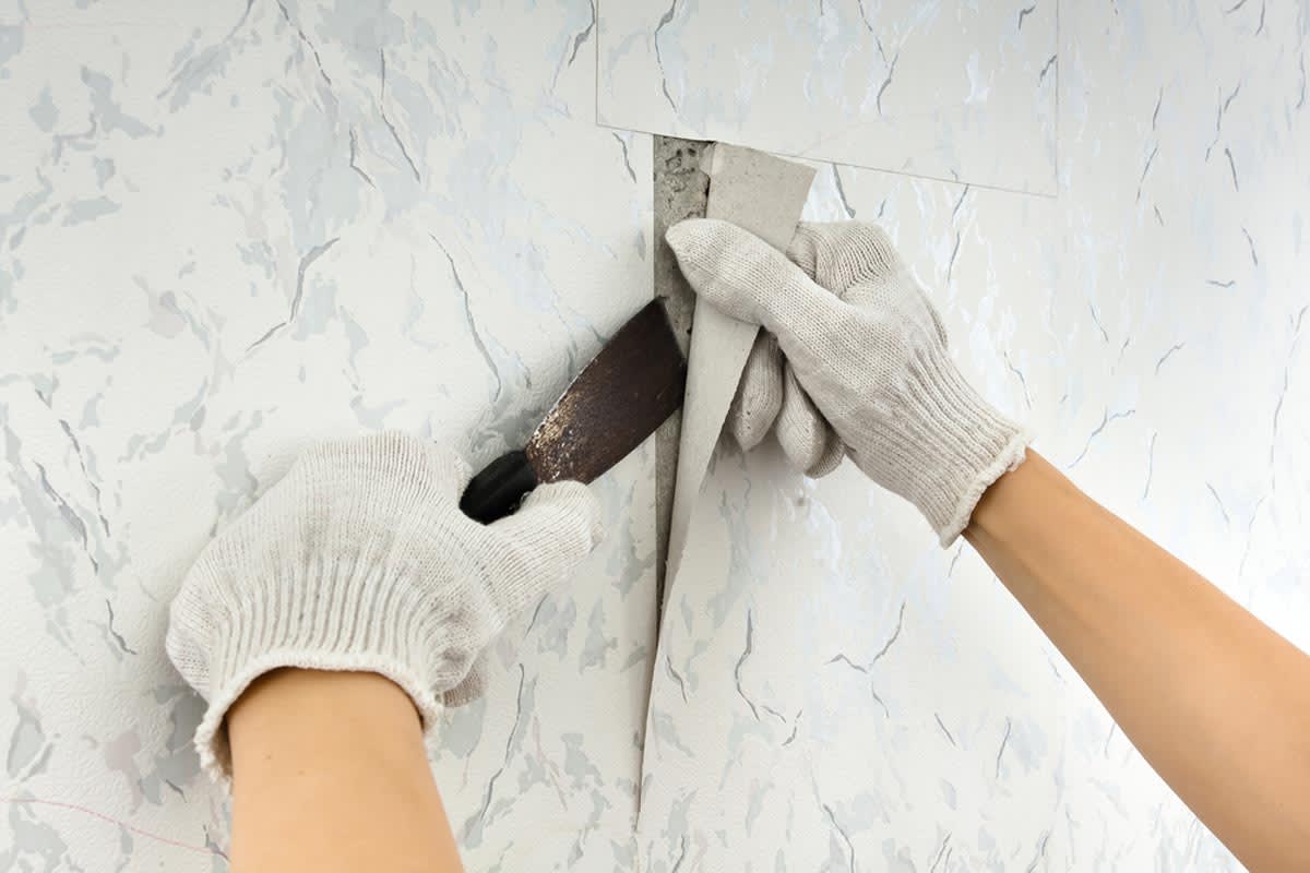 2023 Wallpaper Removal Costs | How Much To Remove Wallpaper?