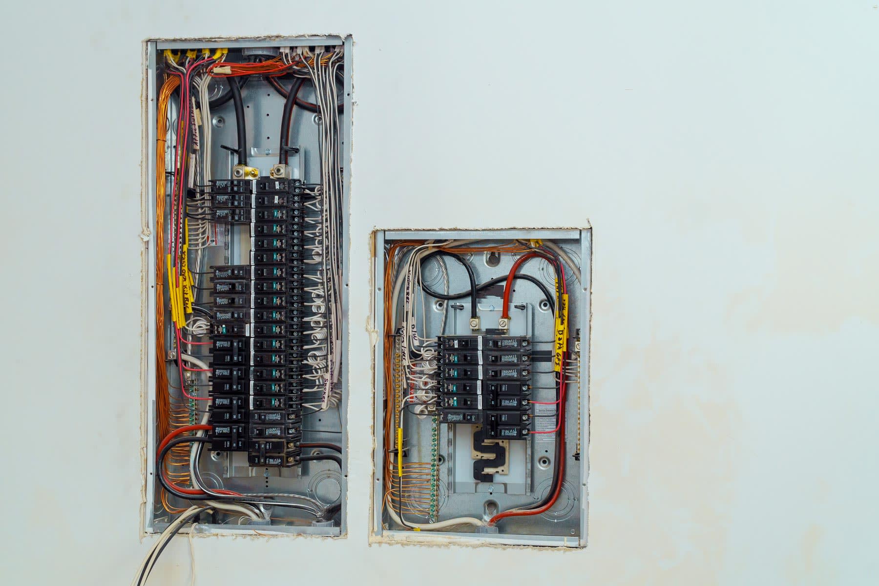 How much does it cost to install a subpanel?