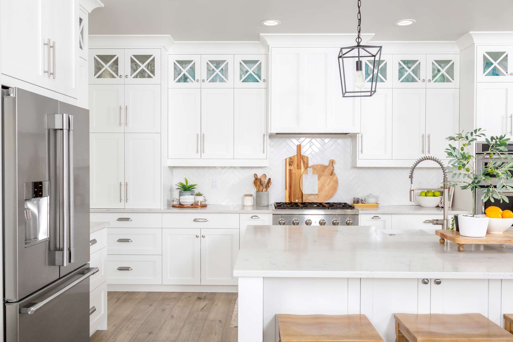 How much does it cost to remodel kitchen cabinets?