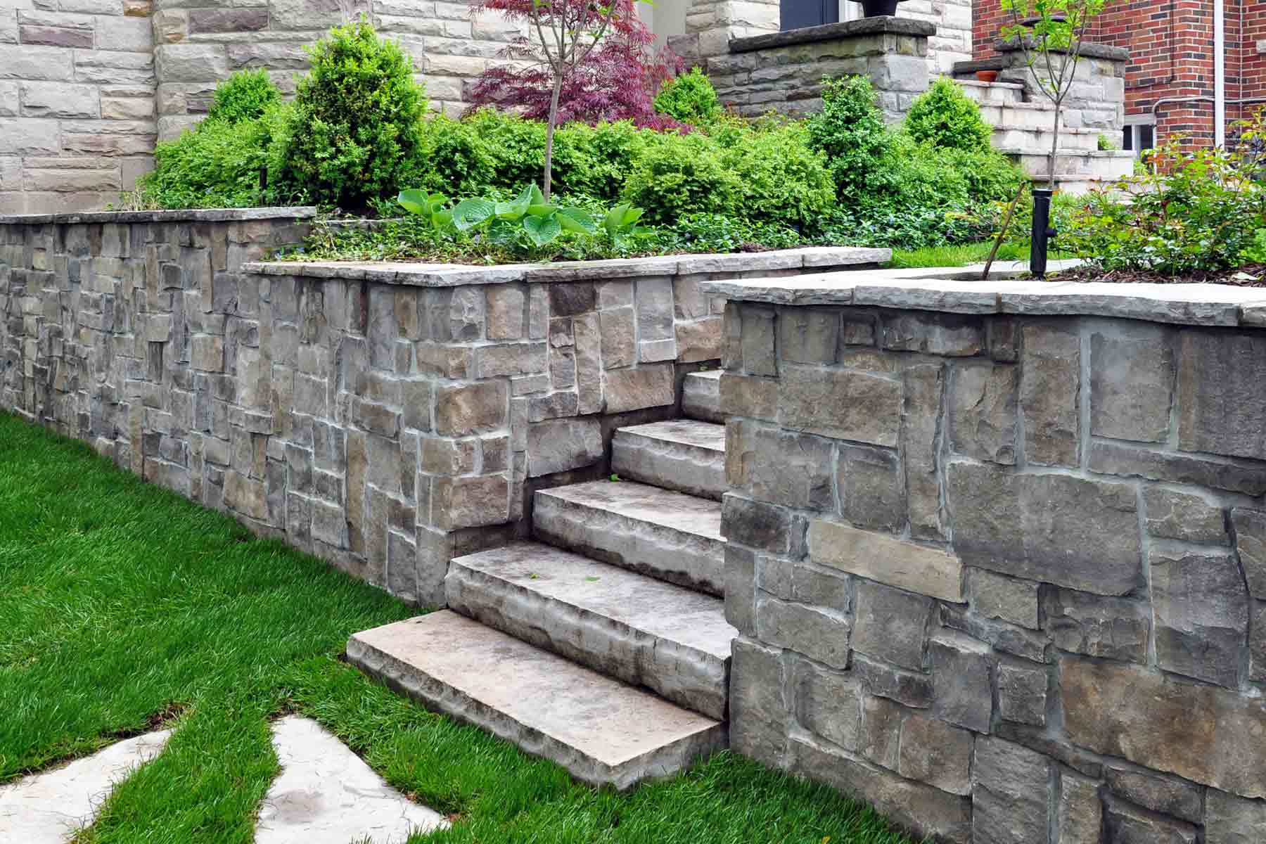 How much does it cost to repair a retaining wall?