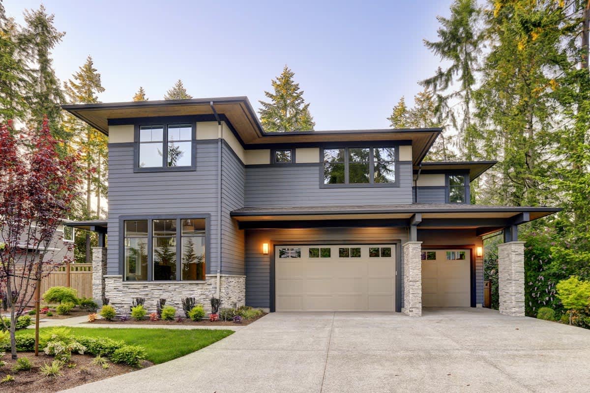 How much does house siding cost to install or replace?