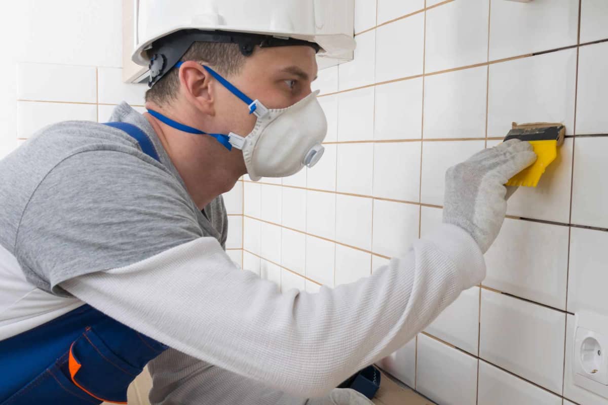 How much does it cost to repair tile and grout?