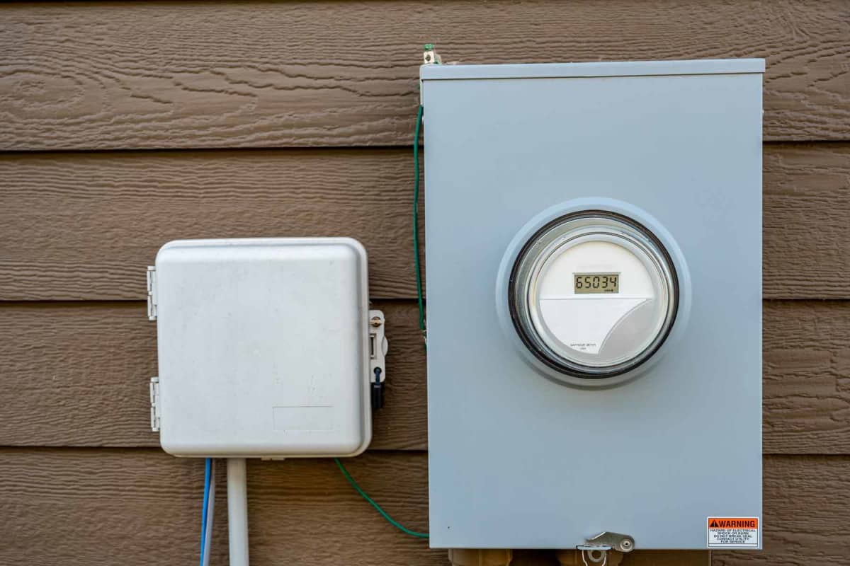 How much does it cost to replace an outside electrical meter box?