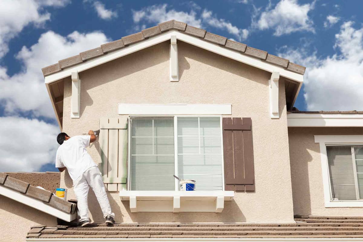 How much does it cost to paint shutters?