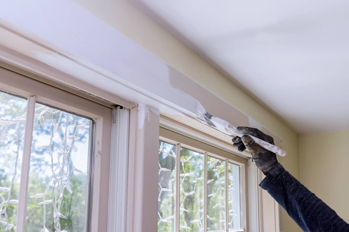 How much does it cost to paint interior or exterior trim?