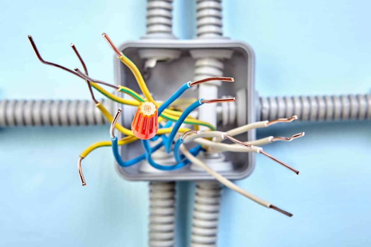 How much does it cost to install a junction box?