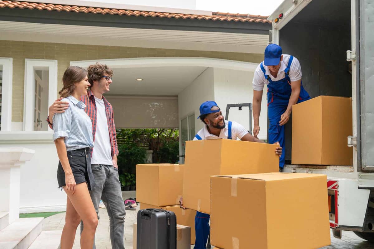 How much do you tip movers?