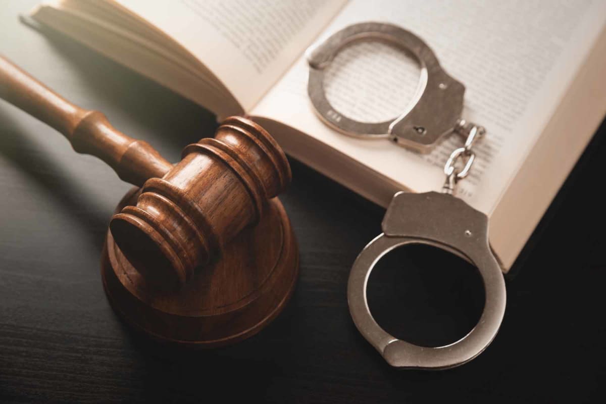 How much does a criminal defense lawyer cost?