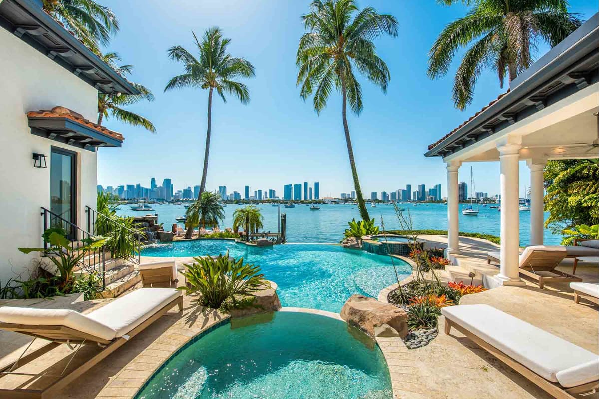 How much cost to build a pool in Florida?