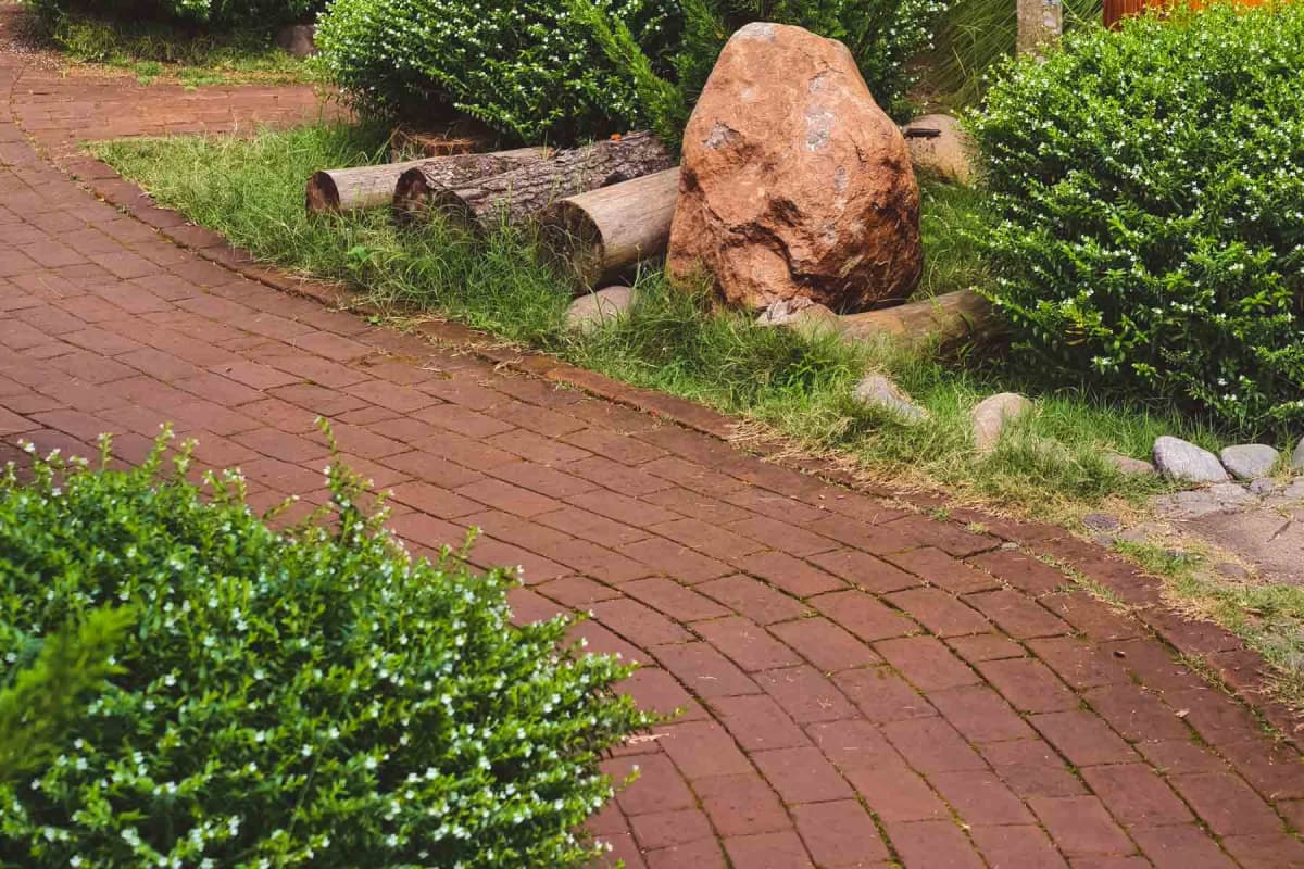 How much does a brick walkway cost?