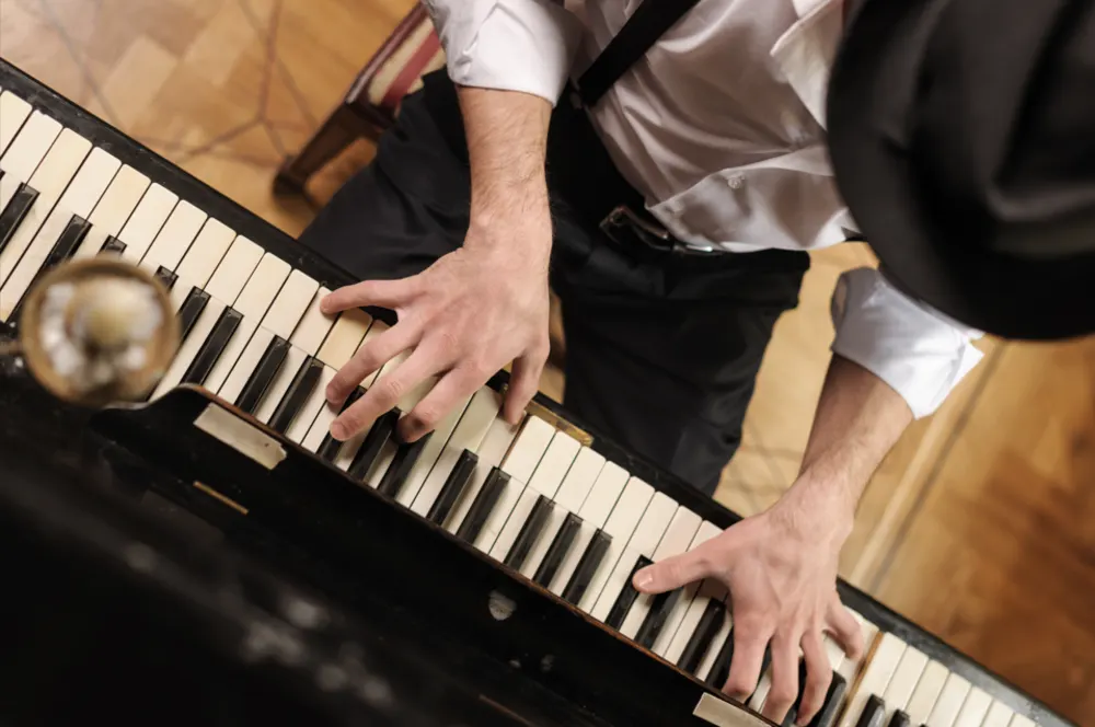 Piano Lessons By Matthew Ball