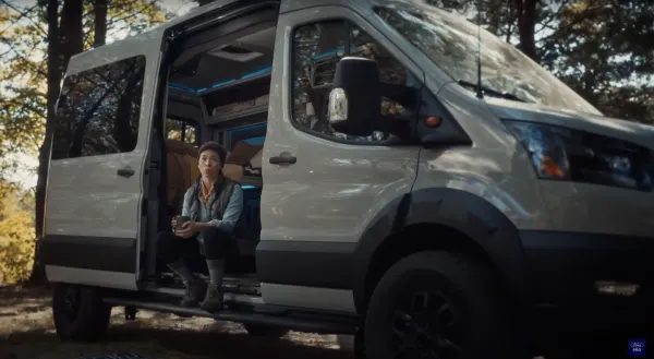 Ford Transit Trail- Commercial