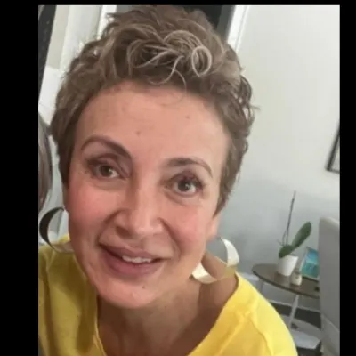 Ydalid Makeup