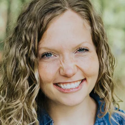 Lindsay Peters