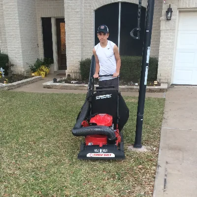 Lawn mowing service round rock store