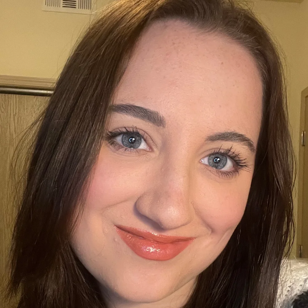 Mimi R.
