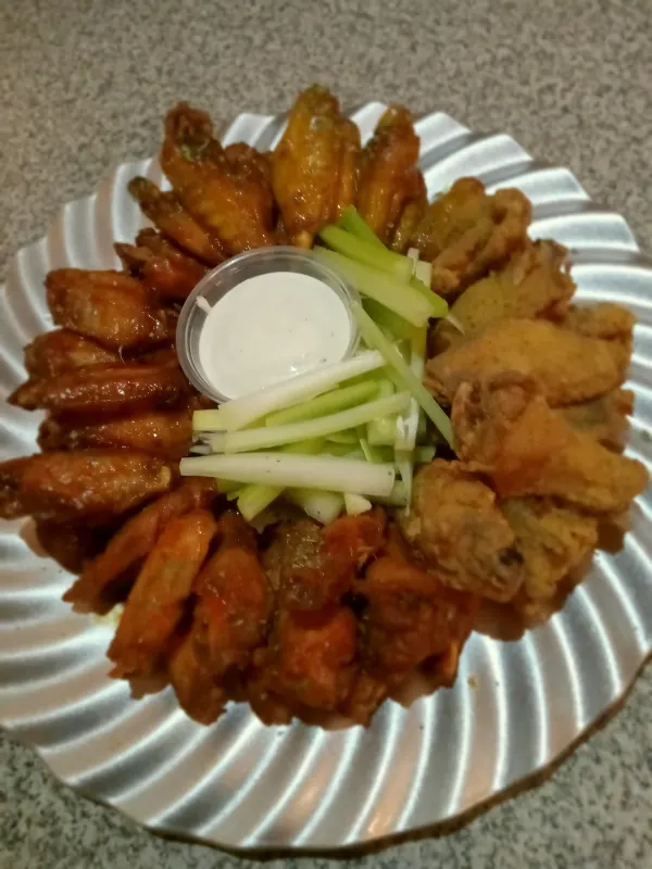 Wings platter