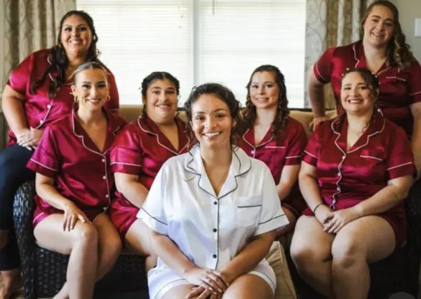 Sophia and her bridesmaids 