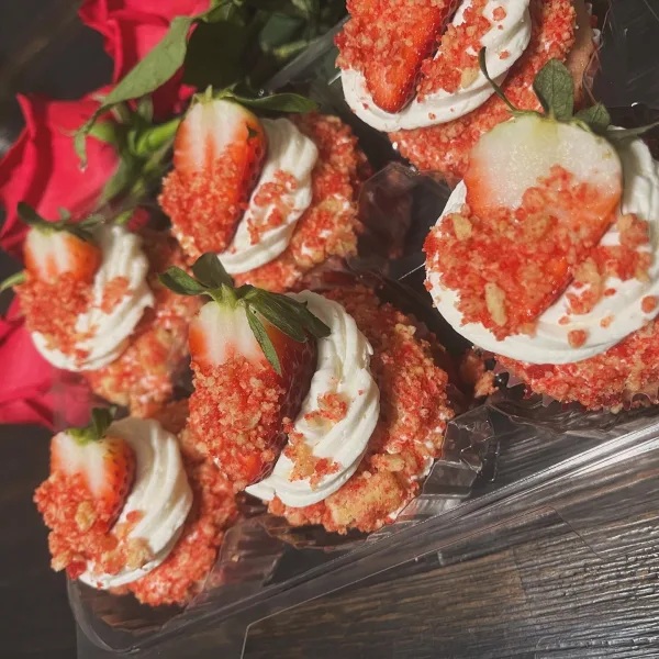 Strawberry Crunch Cupcakes
