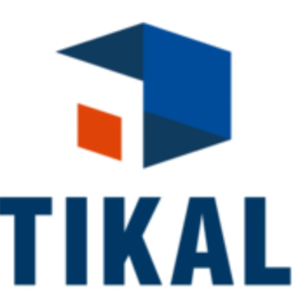 Tikal Construcción