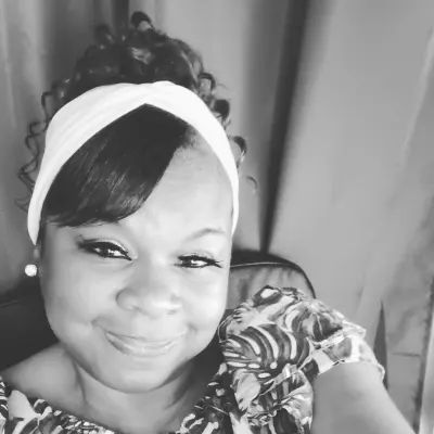CakesbyChynadl LLC