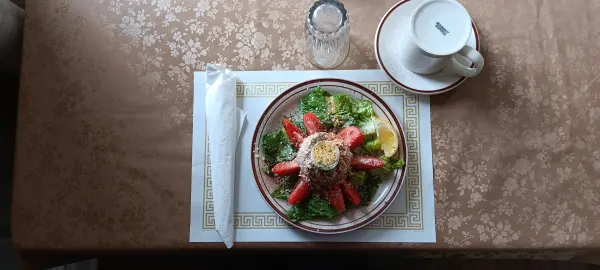 Blooming Tuna Tomato