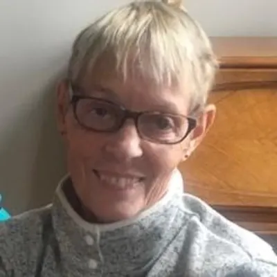 Dr. Claudia Knott