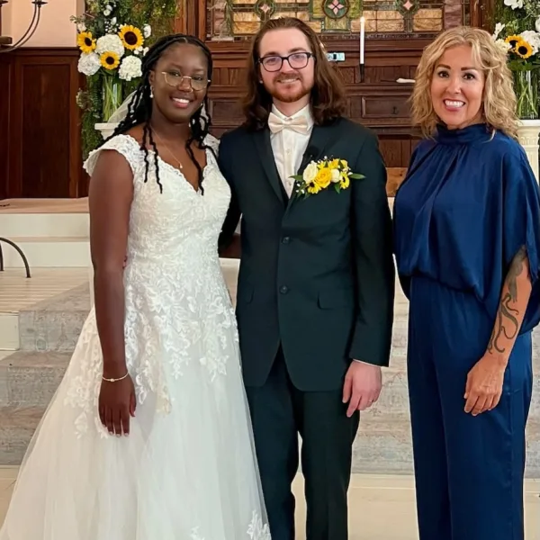 Officiant Stevi -