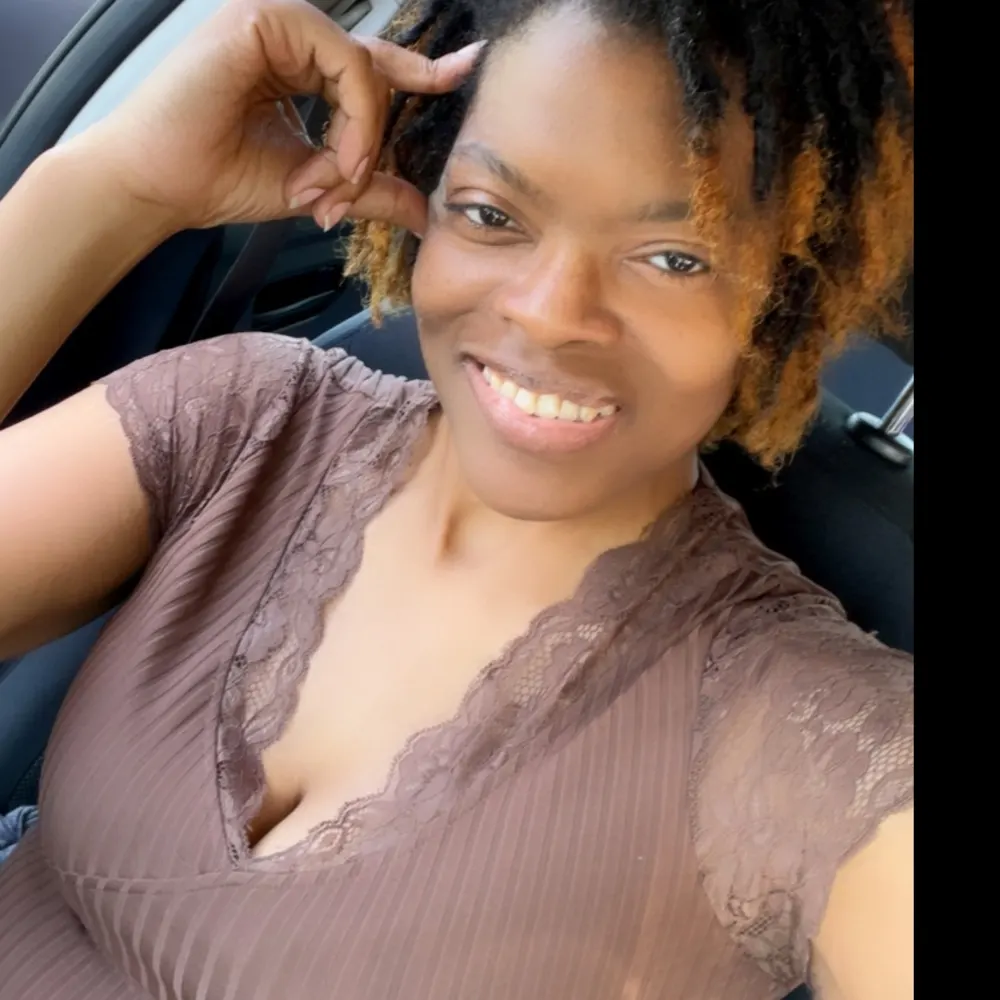 DeeLux Creations LLC