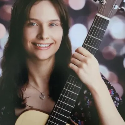 Arabella Wirth Guitar