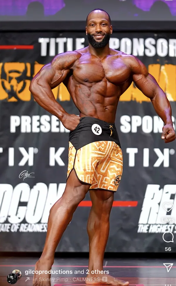 Mens Phyisque Posing